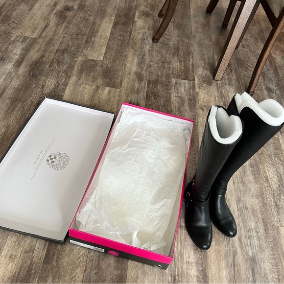 Like new! Original Box! VINCE CAMUTO PRESHENT RIDING BOOT - Wide Calf - Picture 12 of 16